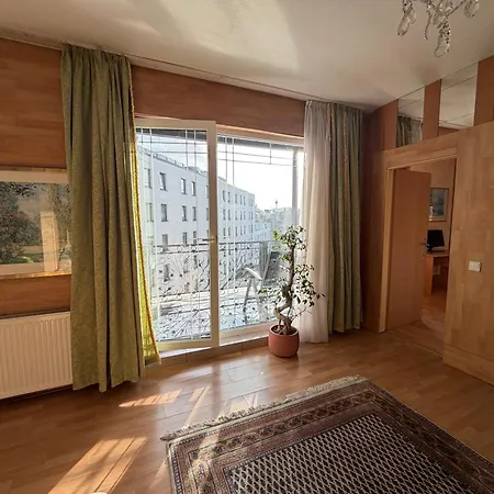 Am Wehrhahn Apartment